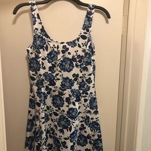 Cute floral printed H&M dress!